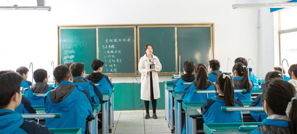 甘泉引入导师机制，准确把握考试方向