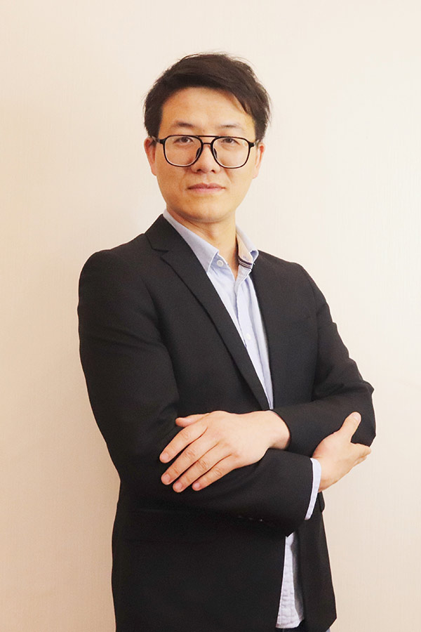 甘泉李林科 本科学历,毕业于西安石油大学