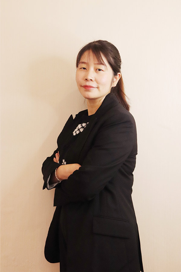甘泉吕瑶 本科学历,毕业于陕西师范大学
