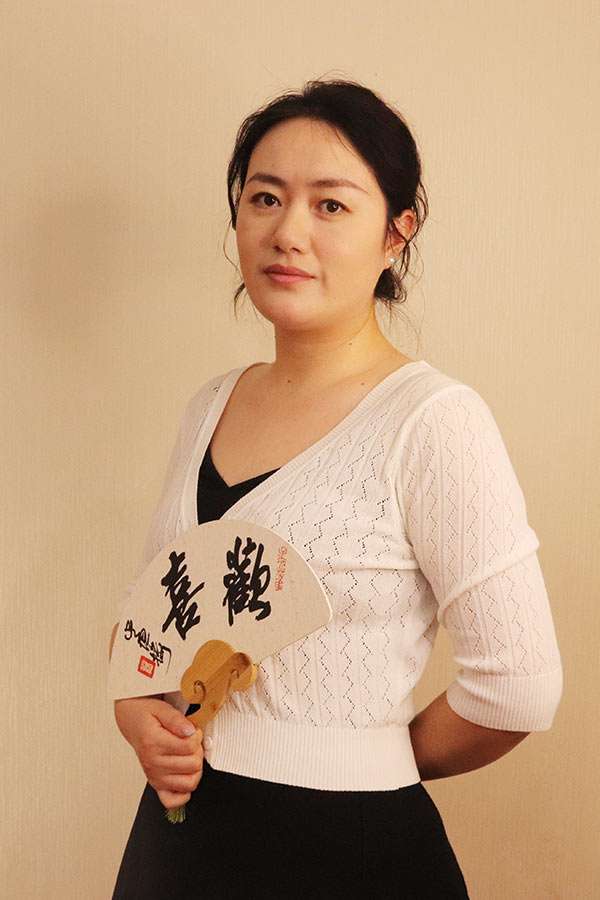 甘泉石亚利 研究生学历,毕业于陕西师范大学